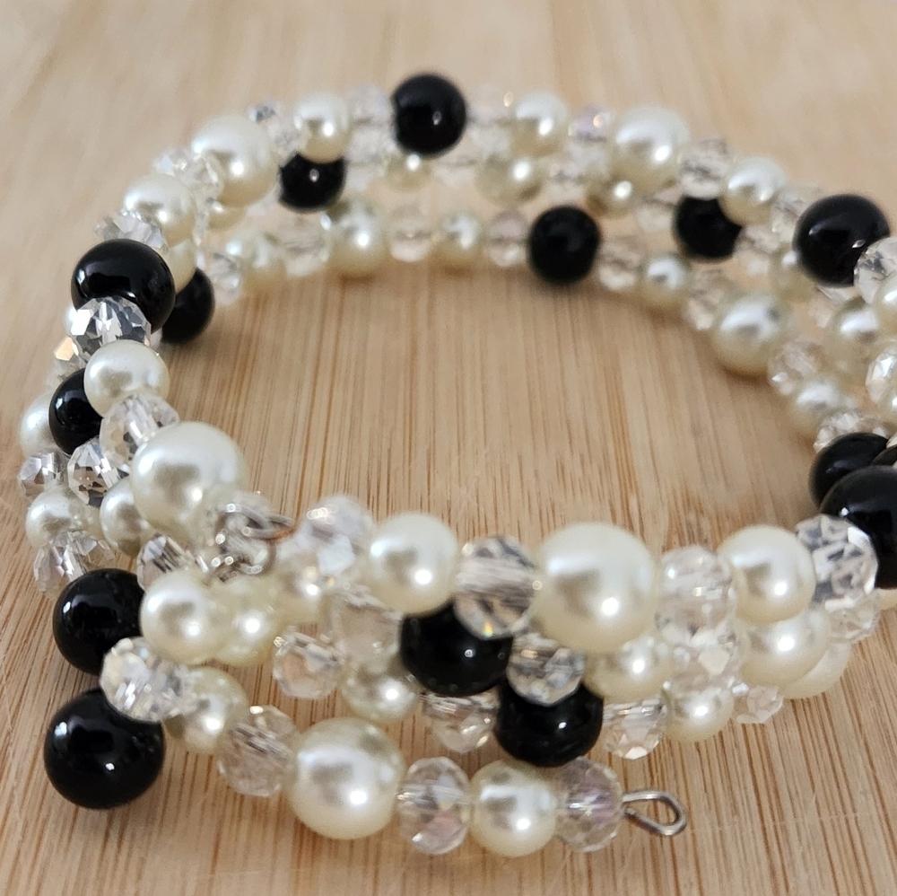 Hand Crafted Elegant Pearl Crystal Black Beaded Wrap Bracelet Spiral Memory Wire